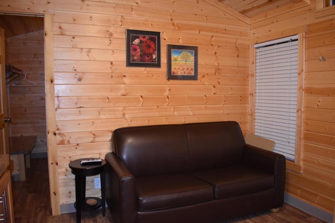 Tall Chief Camping Resort Cottage 1 Pleasant Hill エクステリア 写真